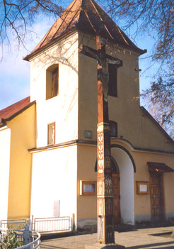 Kříž u kaple