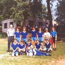 Družstvo žáků z první a druhé poloviny devadesátých let 