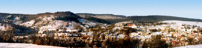 Zima v Sobůlkách – pohled na západní část obce 